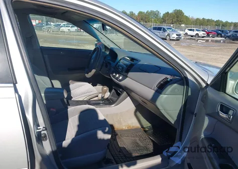 2006 Toyota Camry Le z USA, uszkodzony, nr VIN 4T1BE32KX6U664359